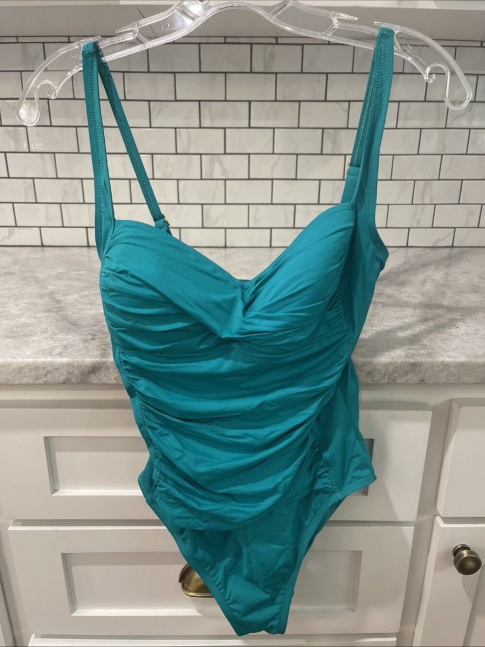 La Blanca Swimsuit Womens 6 Green Pin Up Ruching One Piece Goddess Bandeau USA